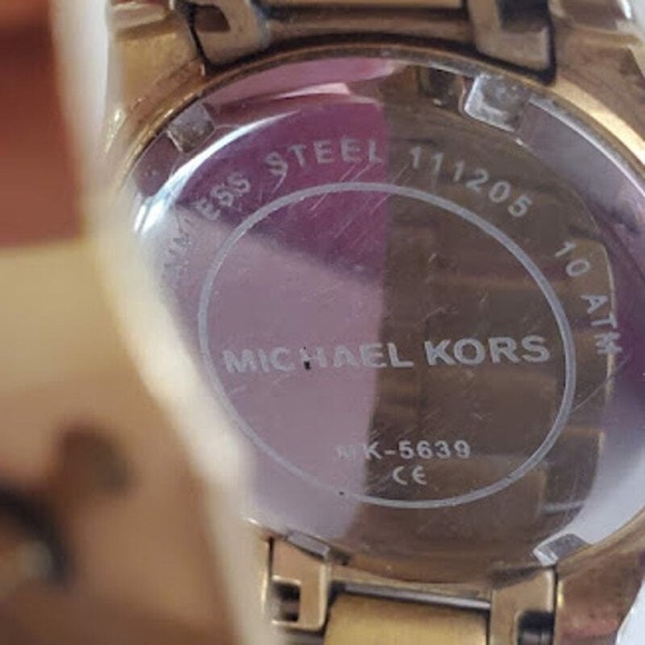 Michael Kors Women's Blair Champagne Dial Gold Tone Watch with crystals MK5639 - Picture 6 of 9